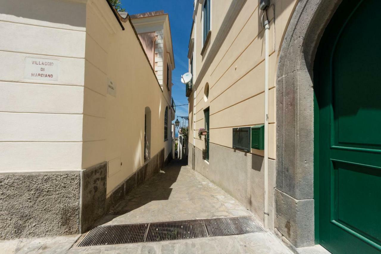 Antonelloapartments - La Farfalla Bianca Marciano Luaran gambar